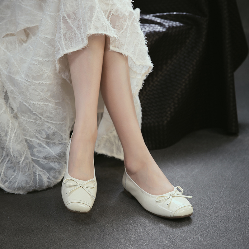 Genuien Leather Round Toe Low  - огляд і ціна Women Shoes Japanese Brand