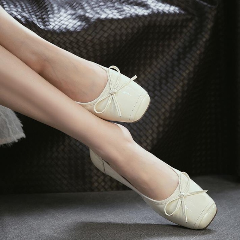 Genuien Leather Round Toe Low  - огляд і ціна Women Shoes Japanese Brand
